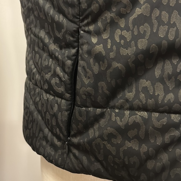 Ralph Lauren Reversible Puffer Vest size M - Picture 12 of 15